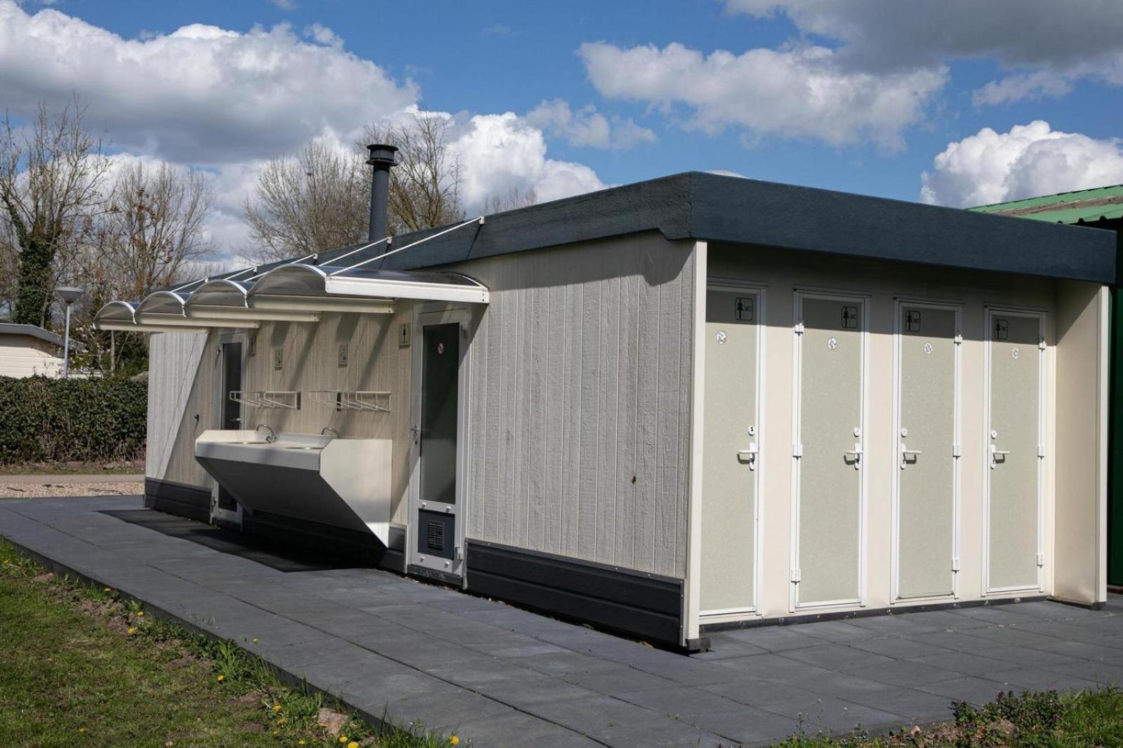 Recreatiepark En Jachthaven De Scherpenhof Terwolde Exteriör bild
